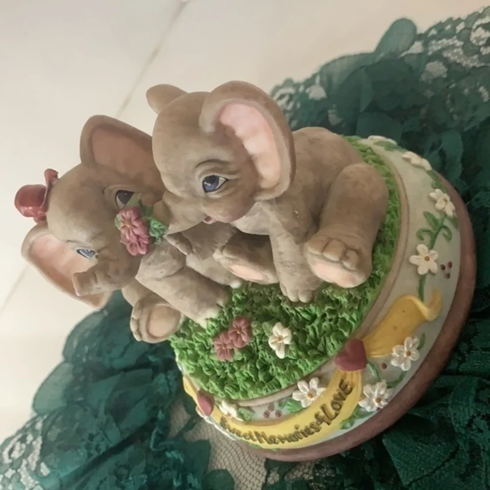 SIMSON GIFTWARE, Shelby Rasche
